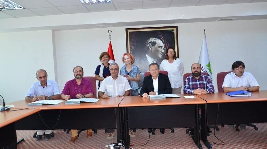 Başkan Uğur&rsquo;dan Antik Kazılara Destek