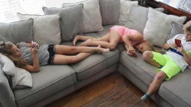 Akıllı Telefon Kullanma Yaşı Kaç Olmalı?