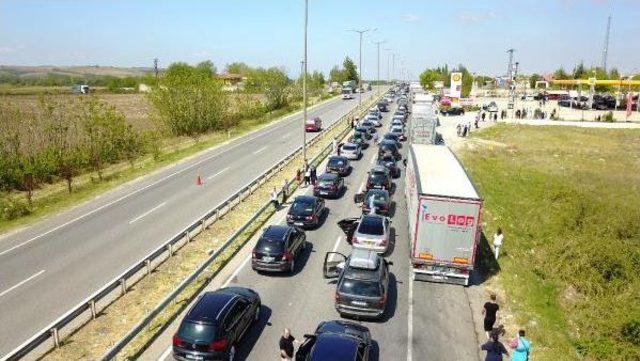 Kapıkule'de Gurbetçilerin Dönüş Kuyruğu