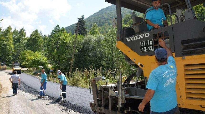 Kartepe Dağ Grup Yolu&rsquo;nda Asfaltlama &Ccedil;alışmaları Başladı