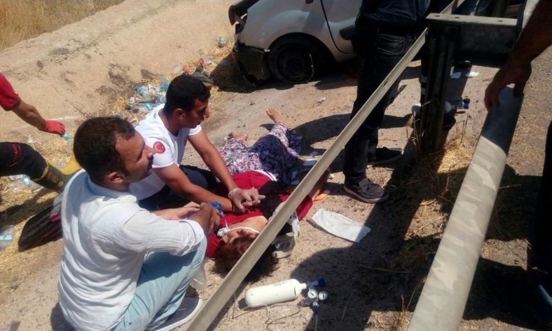 Şanlıurfa&rsquo;da &Ccedil;arpışan Ara&ccedil;lardaki 2 Sivil Hayatını Kaybederken 5&rsquo;i Asker 7 Kişi İse Yaralandı