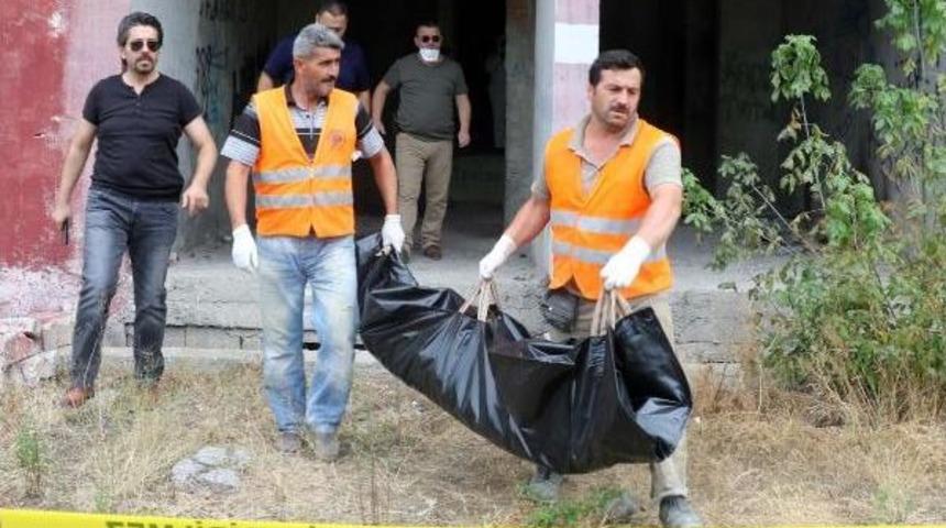 Samsun'da Metruk Binada &Ccedil;&uuml;r&uuml;m&uuml;ş Ceset Bulundu