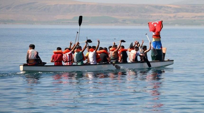 Ahlat&rsquo;ta Dragon Ve Y&uuml;zme Yarışları Yapıldı