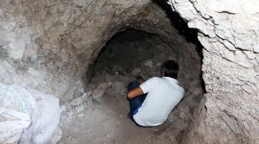 &Ccedil;ermik'te Tarihi Ge&ccedil;it, Tesis Kazısında Ortaya &Ccedil;ıktı