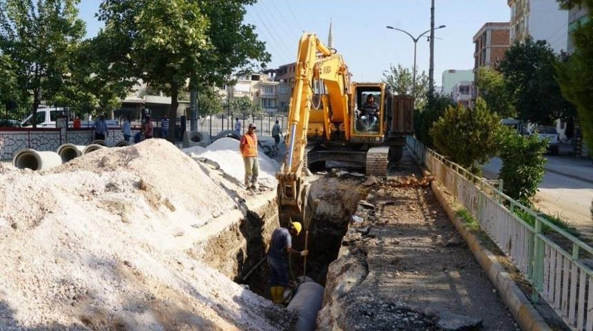 Sakarya Caddesinde Altyapı &Ccedil;alışmaları Devam Ediyor
