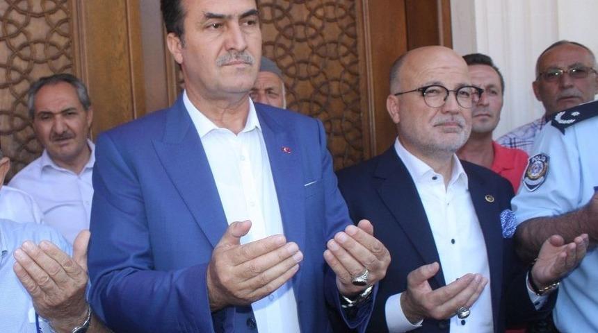 Emek&rsquo;e Yeni Meydan Ve Mescit