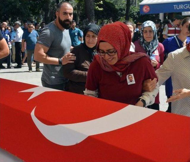 Kendi Tabancasının Ateş Almasıyla Ölen Polise Son Görev