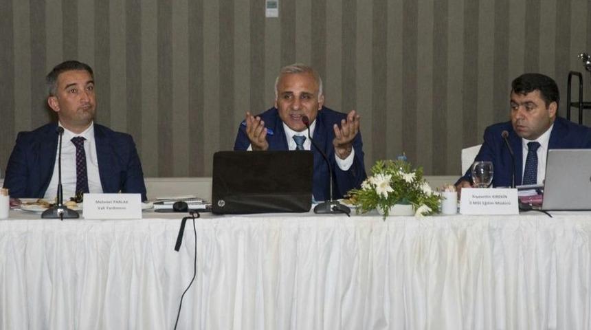 Vali Zorluoğlu&rsquo;ndan Eğitim Toplantısı
