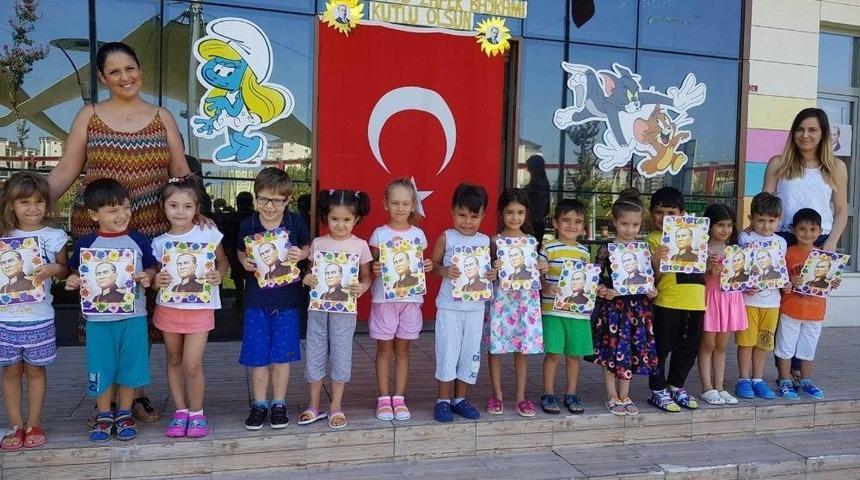 Minikler Zafer Bayramı Coşkusunu Yaşadı