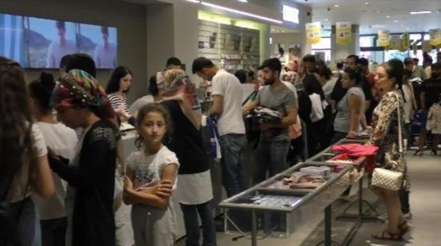 Bayram Alışverişinin Adreslerinden Biri De Venezia Oldu