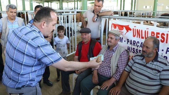 Polis Ekiplerinden Kurban Satıcılarına Dolandırıcılık Uyarısı