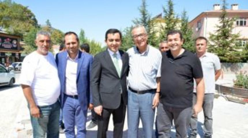 Belediye Başkanı Yaşar Bah&ccedil;eci, Eski Belediye Başkanı Cahit G&uuml;rses İle &Ccedil;alışmaları İnceledi