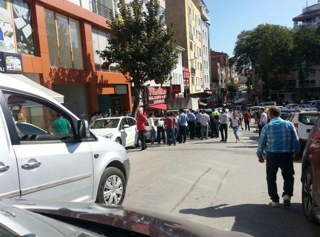 Araması Olan Şahıs İle Polisler Arasında Arbede &Ccedil;ıktı 2