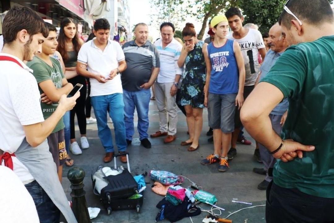 Ş&uuml;pheli Bavul F&uuml;nyeyle Patlatıldı