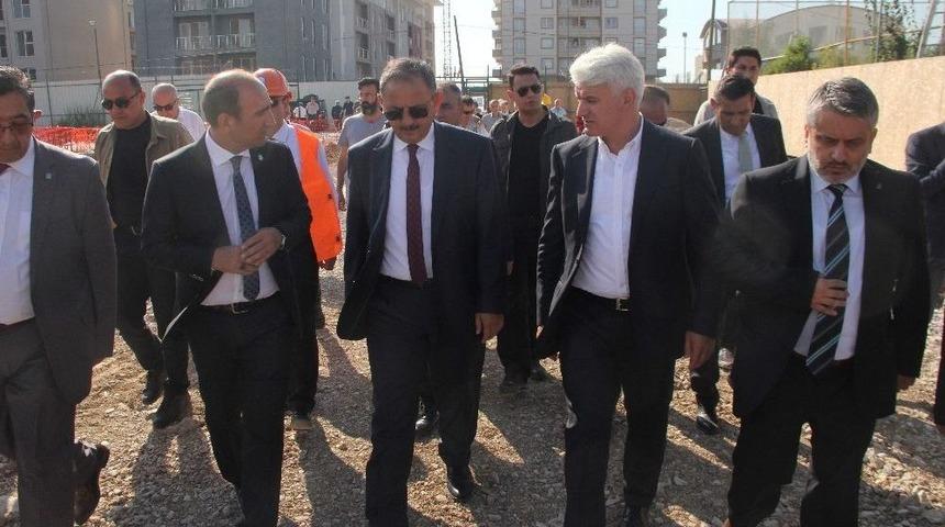 Bakan &Ouml;zhaseki: &ldquo;istanbul&rsquo;da Muhtemel Bir Depremde 250-300 Milyar Liralık Bela Kapıda Bekliyor&rdquo;