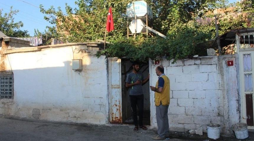 Suriyeli Ve Iraklı Ailelere Yardım