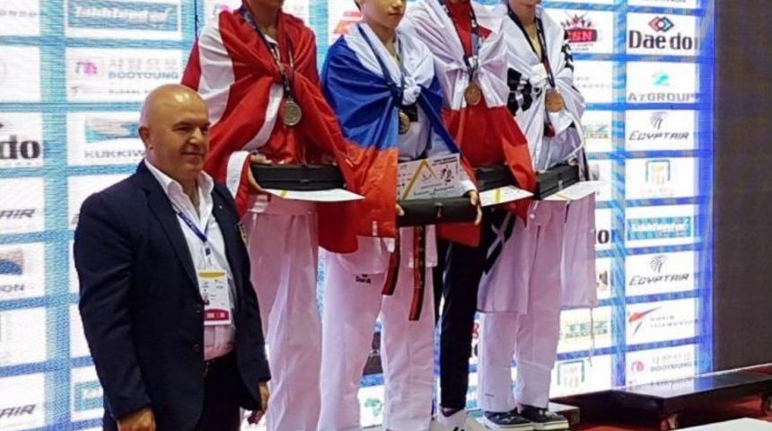 D&uuml;nya Şampiyonası&rsquo;nda 2 G&uuml;m&uuml;ş