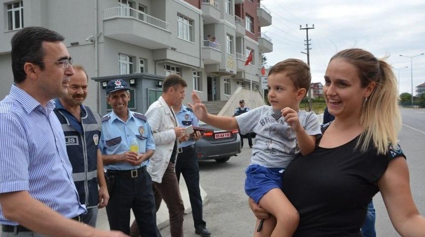 Kaymakam G&uuml;ner&rsquo;den S&uuml;r&uuml;c&uuml;lere &Ccedil;ikolatalı Uyarı