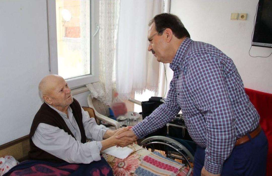 Başkan Şahin&rsquo;den Engelli Vatandaşa Yardım Eli