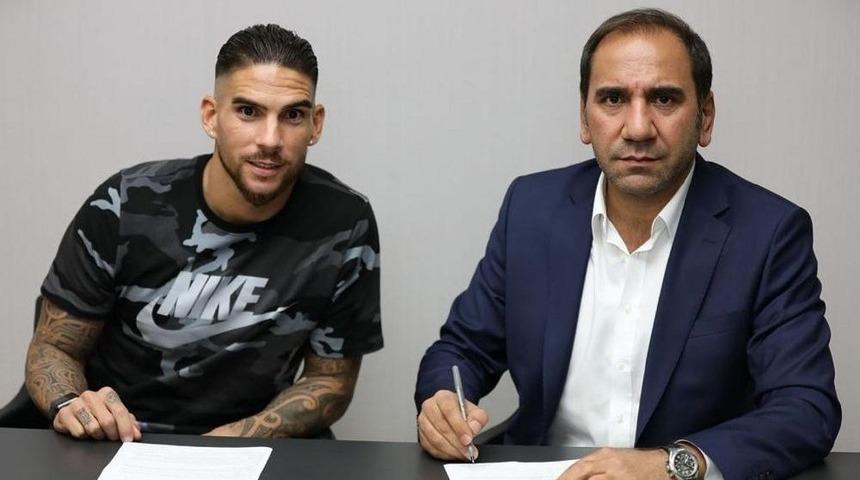 Sivasspor, Carl Medjani İle 2 Yıllık S&ouml;zleşme İmzaladı