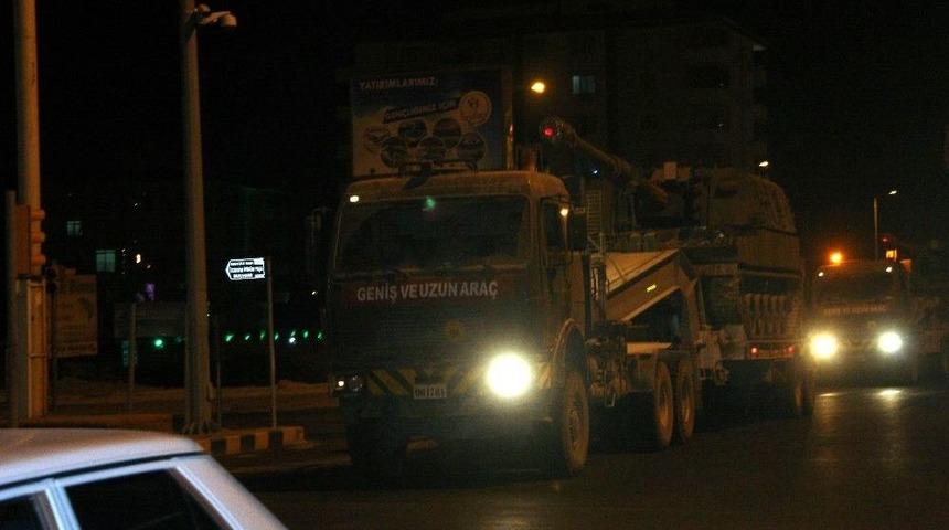 Afrin Sınıra B&uuml;y&uuml;k Sevkiyat