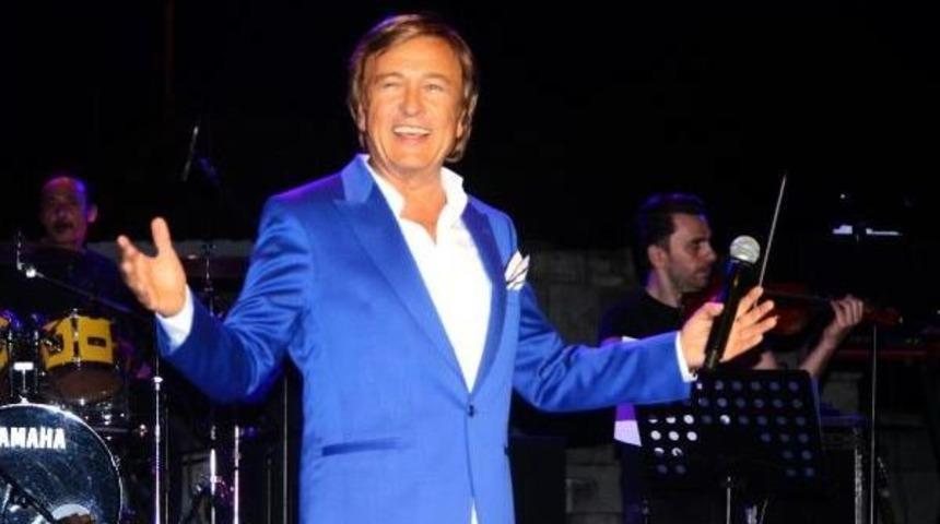 Erol Evgin 33 Yıl Sonra Yine Bodrum Kalesi'nde Sahne Aldı&nbsp;