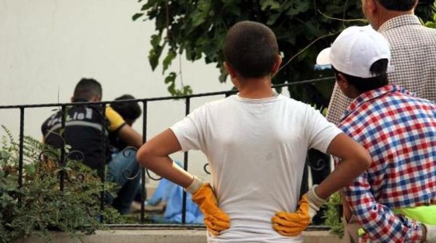 2 &Ccedil;ocuk Annesi Kadın Intihar Etti