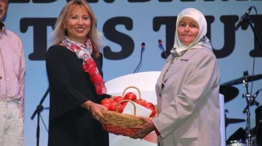 Tat Gıda'nın 50'nci Yıl Kutlamasında Rekor Kırıp Ziynet Sali Ile Coştular