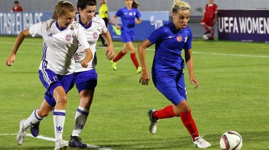 Konak, Uefa Kadınlar Şampiyonlar Liginde İkide İki Yaptı