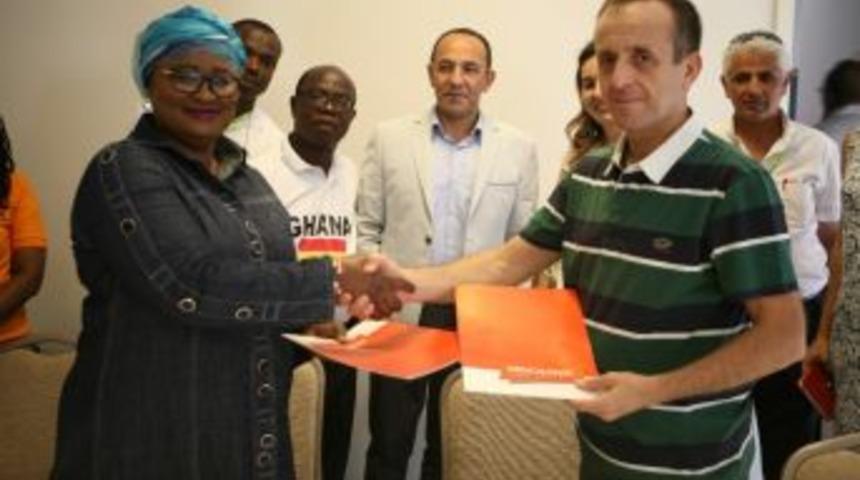 Medical Park İzmir Hastanesi İle Gana Arasında Protokol