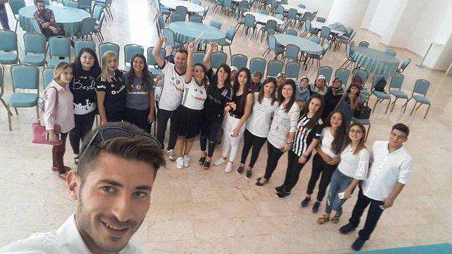 Beşiktaş Aşkı Nikah Törenlerine Yansıdı