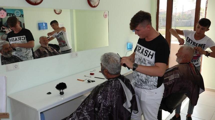 Odunpazarı Belediyesi&rsquo;nden Yaşlılara Kuaf&ouml;r Hizmeti