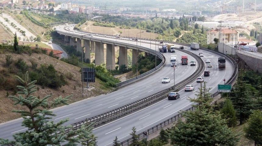 Tem Otoyolu&rsquo;nda Trafik Akıcı