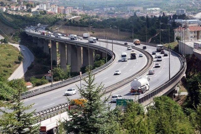 Tem Otoyolu’nda Trafik Akıcı