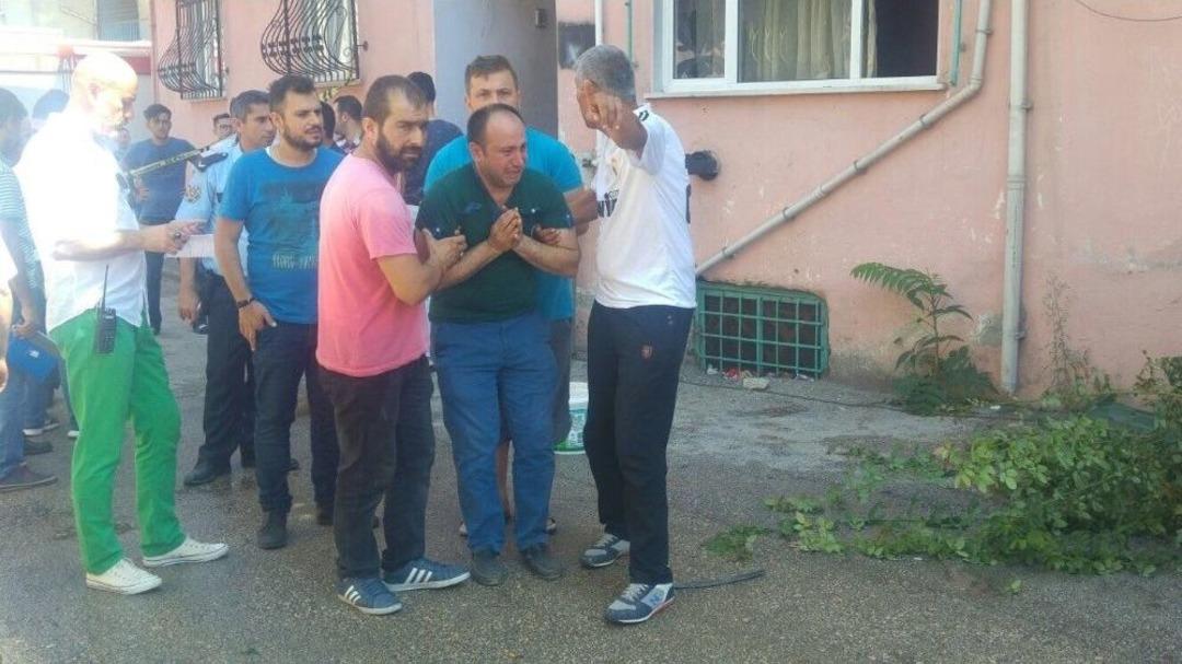 Bursa&rsquo;da &Ccedil;akmak Dehşeti: 1 &Ouml;l&uuml;, 1 Yaralı