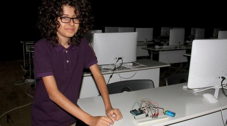 (&ouml;zel Haber) 7. Sınıf &Ouml;ğrencisi, T&uuml;rkiye&rsquo;nin İlk Dijital Beceri Bursunu Kazandı