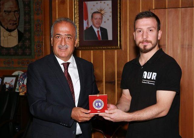 Mühendislik Fakültesi Formula Student Takımı Uluslararası Bir Başarıya İmza Attı