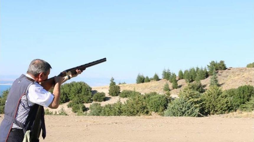 Atış Poligonunda İlk Atışı Vali Yaptı