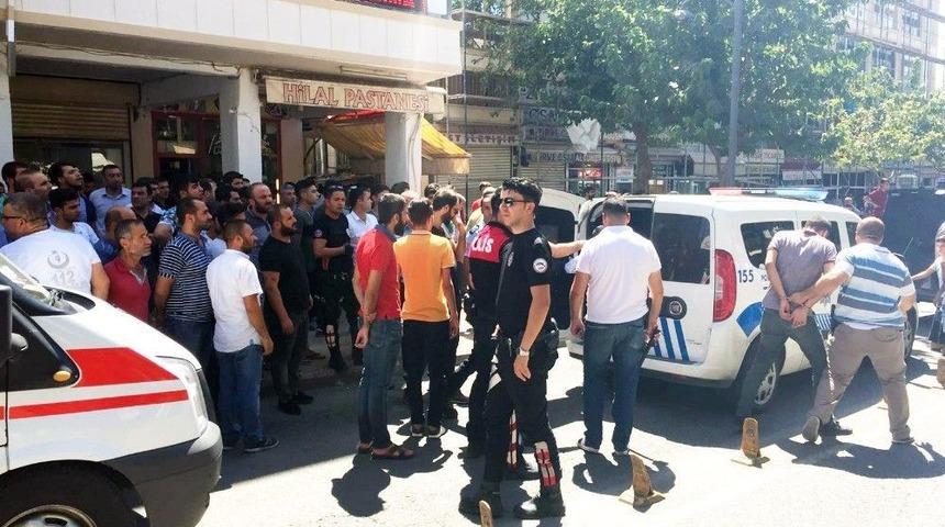 Cep Telefonu Kavgasında 2 Kişi Yaralandı