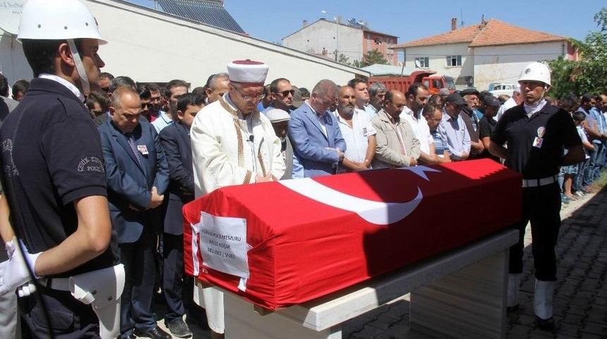 Kendi Silahının Ateş Alması Sonucu &Ouml;len Polis Son Yolculuğuna Uğurlandı