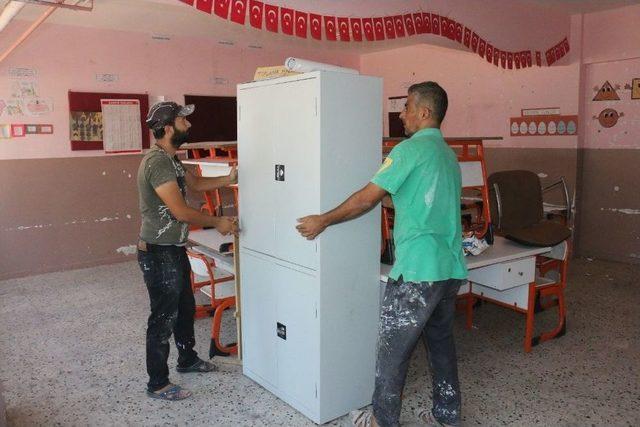 Akçakale Belediyesi Okulları Yeni Eğitim Yılına Hazırlıyor