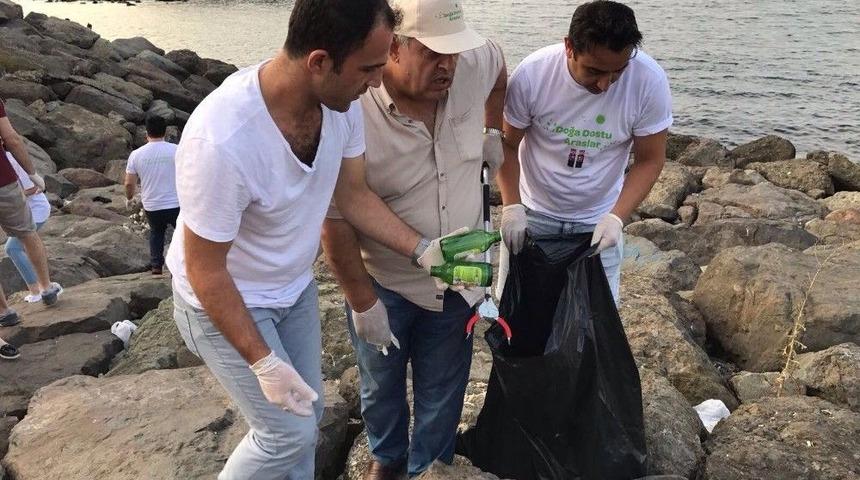 Trabzon Sahilinde Bayram Temizliği