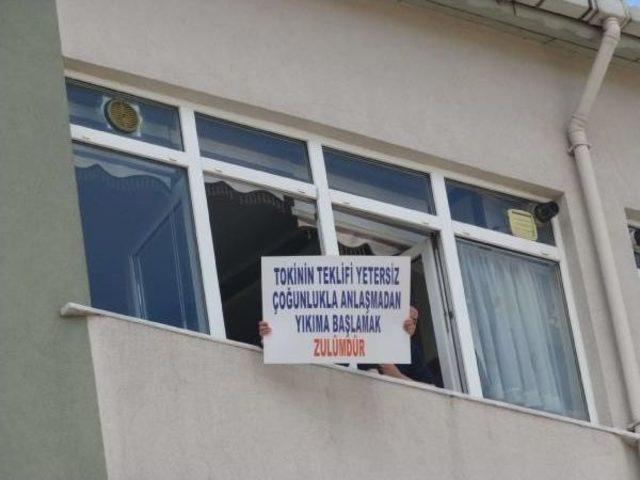 Bakanın Katılacağı Tören Öncesi Protesto