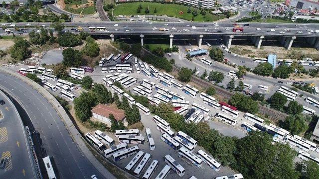 İstanbul’da Otogardaki Otobüs Kuyruğu Havadan Görüntülendi