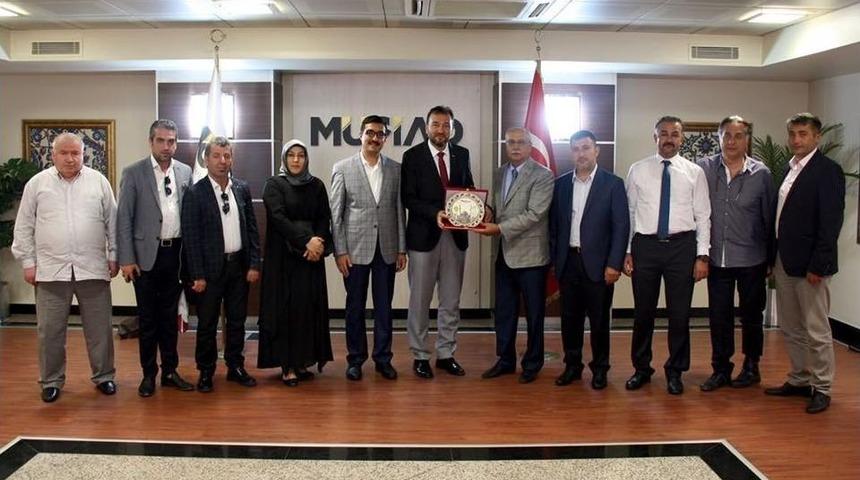 M&uuml;siad Manisa Şubesi Genel Merkezde