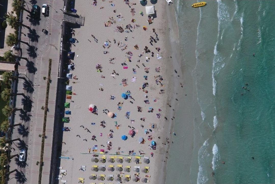 &Ccedil;eşme Plajları Rengarenk