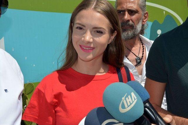 Otilia, Yılanbalığının Lezzetine Ve Bafa Gölü’ne Hayran Kaldı