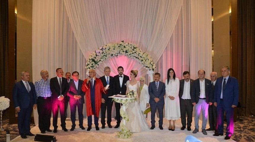 Bakan Demircan, Ak Parti İl Başkanı&rsquo;nın Oğlunun D&uuml;ğ&uuml;n&uuml;ne Katıldı