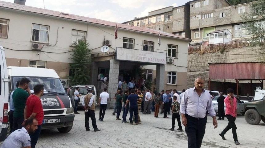 Şemdinli&rsquo;de Patlama: 4 Yaralı