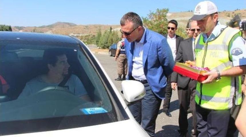 Vali B&uuml;y&uuml;kakın S&uuml;r&uuml;c&uuml;leri Uyardı